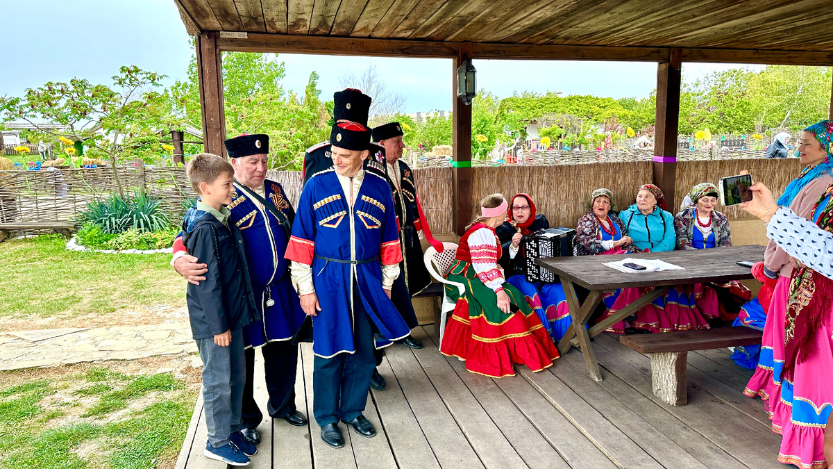 Какие люди калоритные, а вы давно таких видели? 