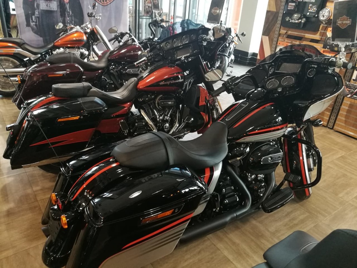 Мотосалон официального дилера компании "Харлей Дэвидсон" (США). Фото из личного архива автора, © 2019 год