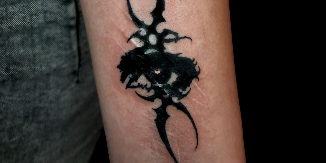 Перекрытие шрамов татуировкой