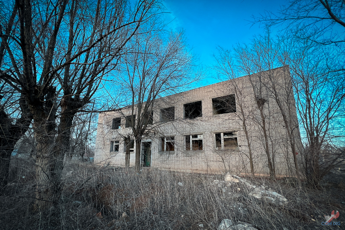 Территория заброшенной военной части 