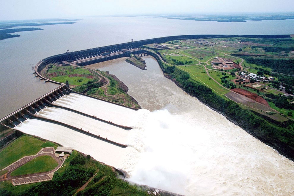 Итайпу с высоты птичьего полета