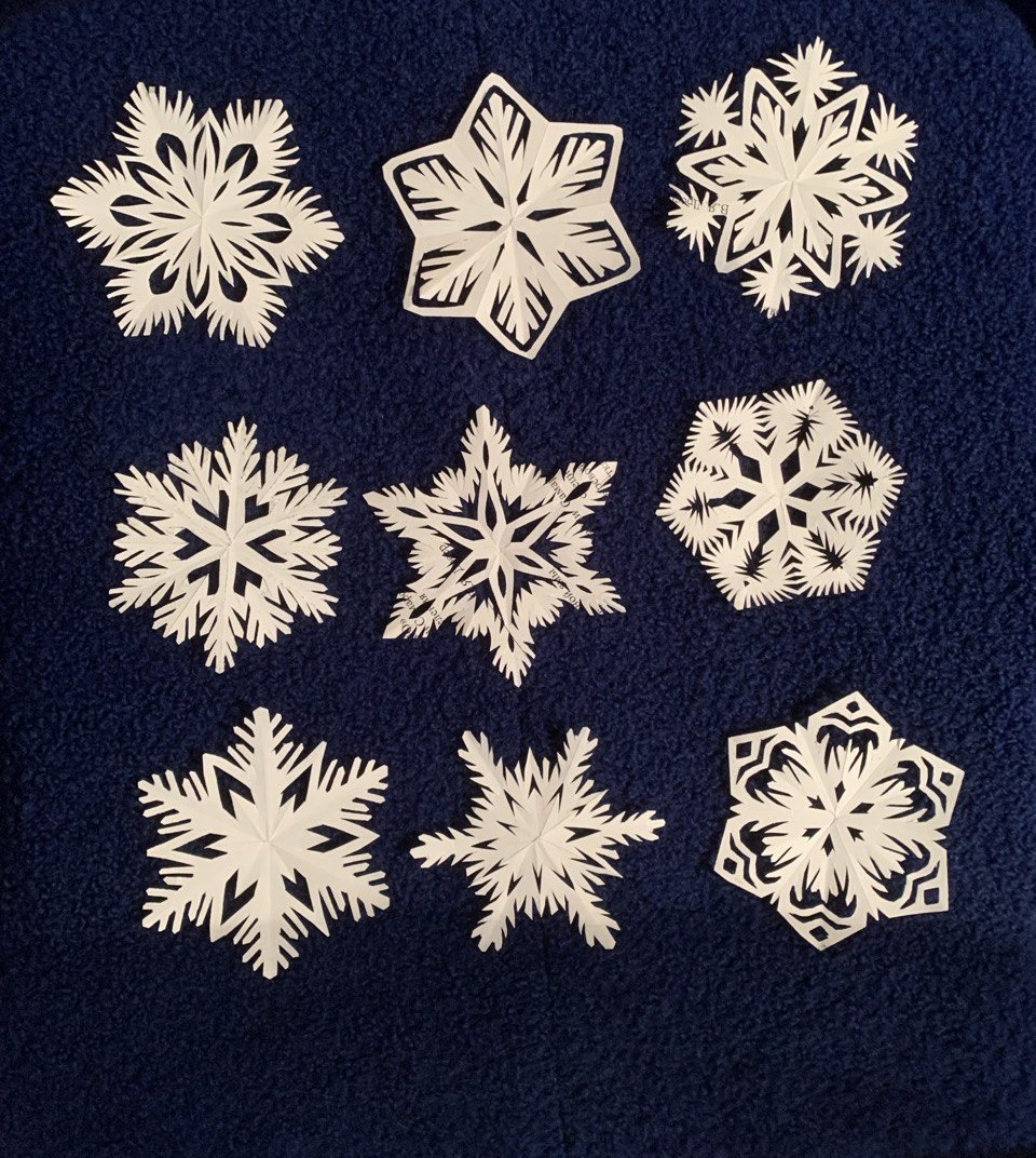 Снежинки неповторимы, как и положено снежинкам. Листайте
