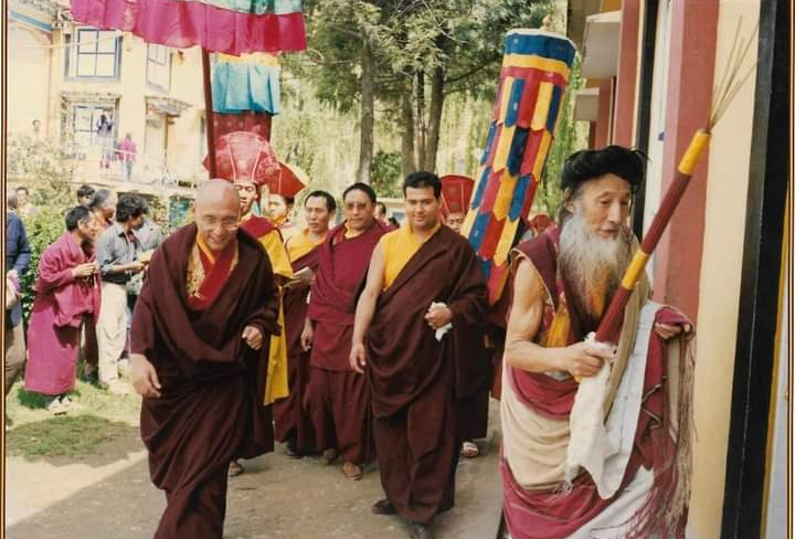 Тогден Амптин, Друкчен Ринпоче, Чёгон Ринпоче, Доржонг Ринпоче, Чёджел Ринпоче в Таши-Джонге.