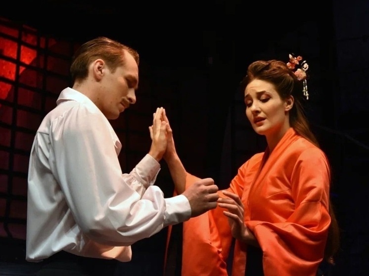     Коковцев в молодости - Евгений Кравцов, Окини-сан в молодости - Валентина Шляхова