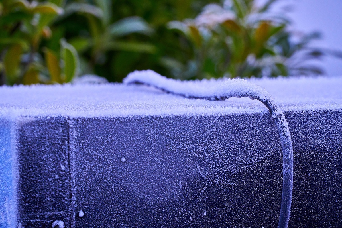 Проверяйте детали холодильника.