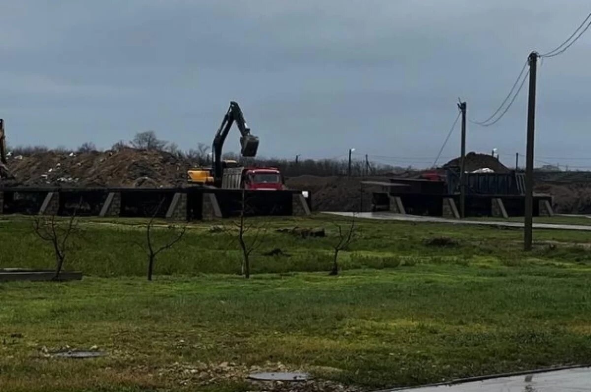    В Темрюкском районе полигон продолжает принимать загрязненный мазутом грунт