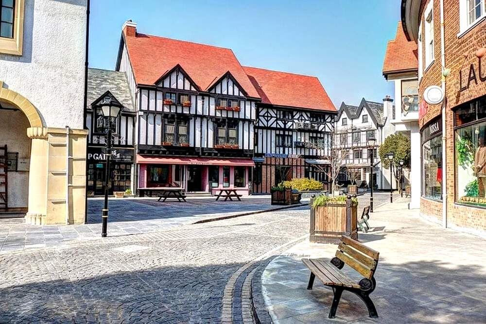 Среди китайских городов-призраков много аналогов европейских столиц. Источник: Яндекс картинки