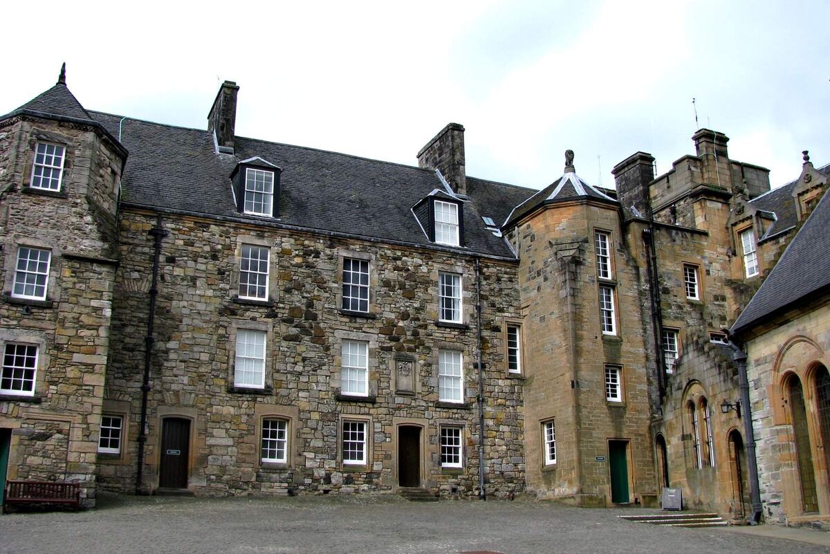 Музей полка горцев во внутреннем дворе. Источник: Яндекс картинки