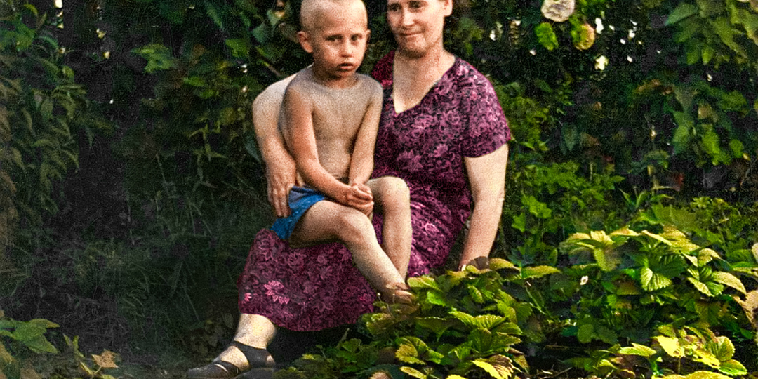 Интересная фотоподборка известных личностей СССР и Мира в детстве и юности. 20 раскрашенных фотографий⁠⁠.