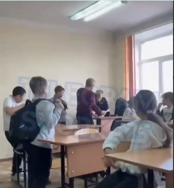 Скриншот с видео https://vk.com/teachers_people?w=wall-168706162_63791