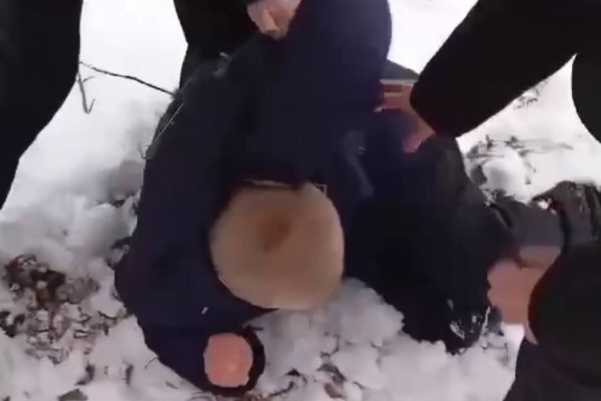    (18+) «Ключи давай», «сильнее бей»: Группа школьников избила ровесника. Возможное место — Новотроицк