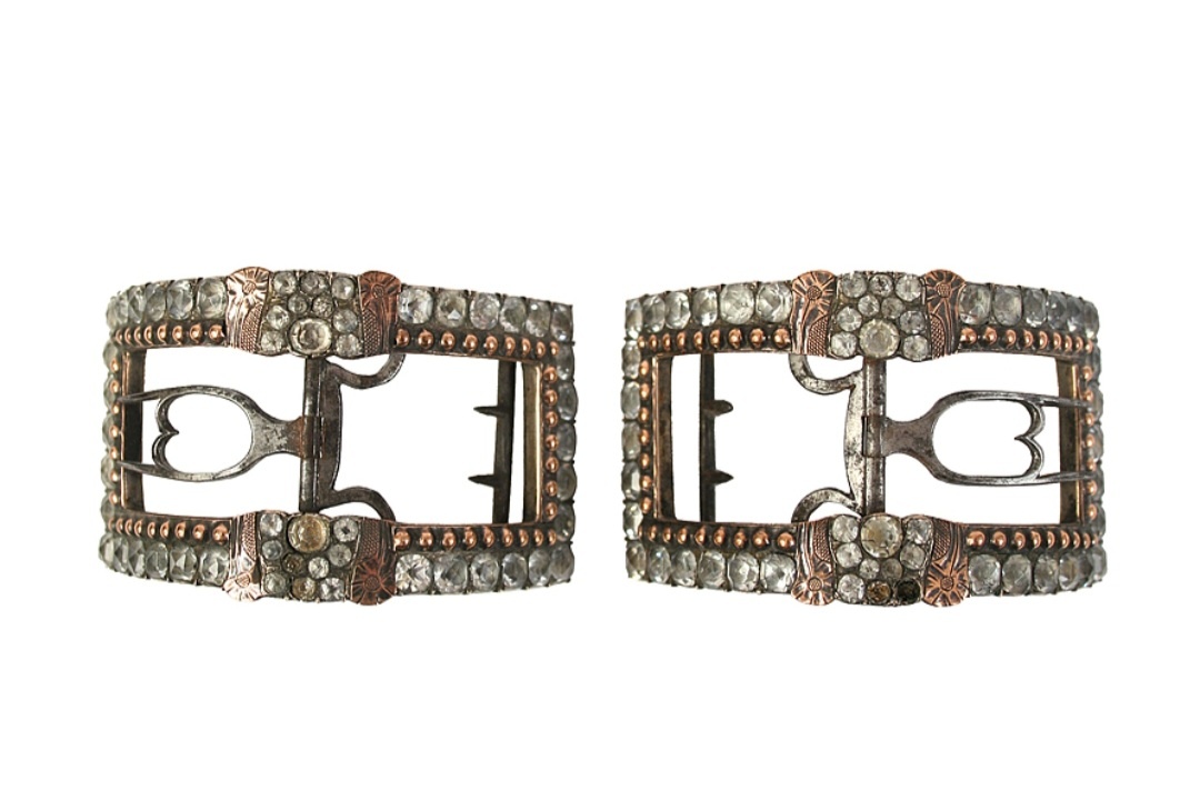 Пряжка для мужской обуви. 18в. Серебро, сталь. www.Shoe-icons.com