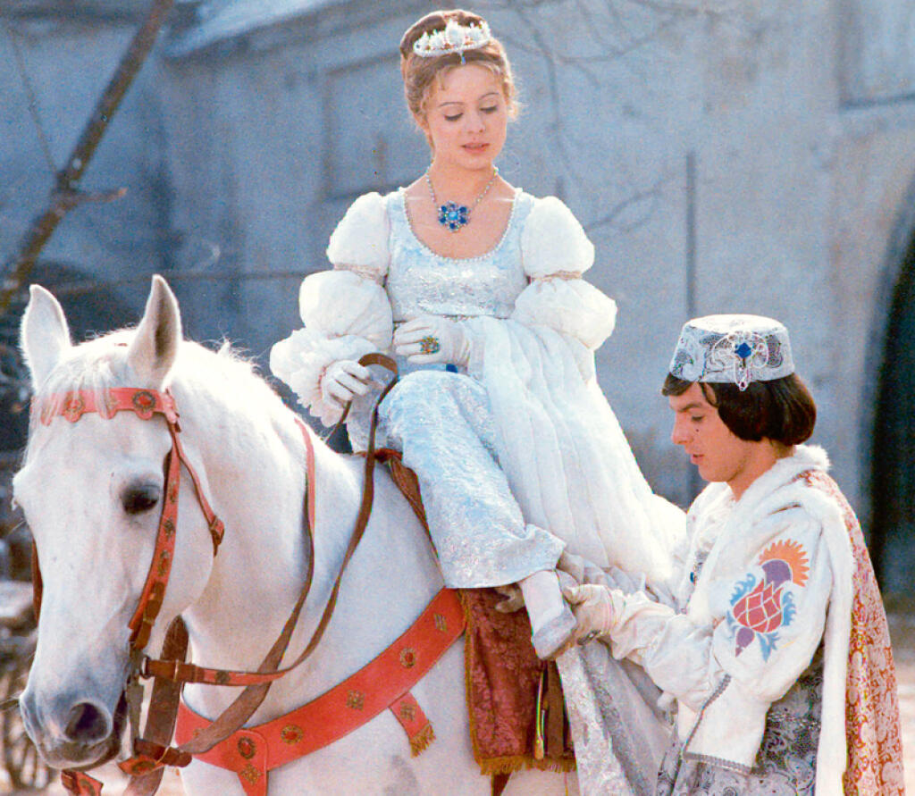 «Три орешка для Золушки», 1973. Фото: кадр из фильма