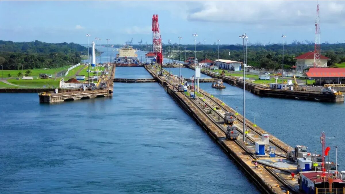    Панамский канал.