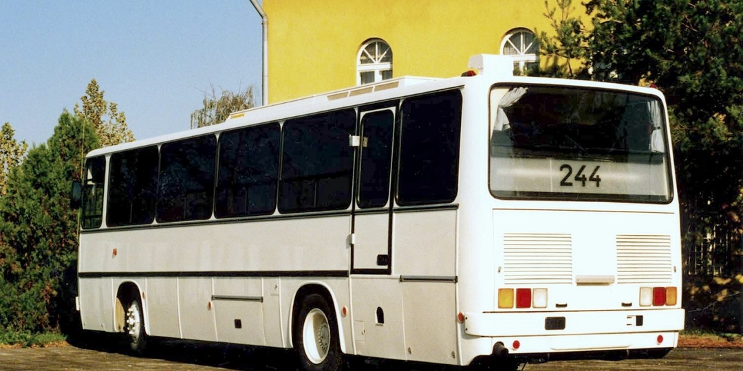 Ikarus 244/268: когда два равно одному