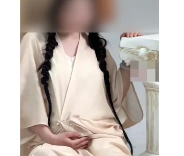 Нет, и это не актрисы для съемки фильмов