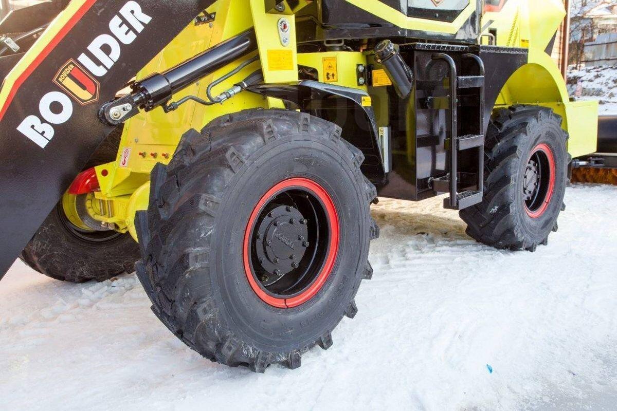 Фронтальный погрузчик Boulder WL20R