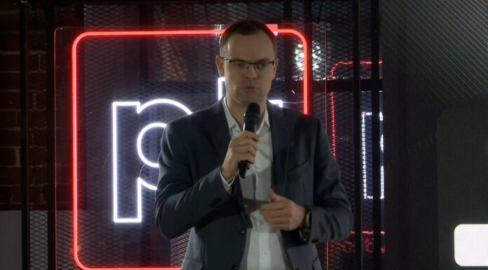    Владимир Клявин ожидает следующий ощутимый скачок в динамике рынка инфобезопасности в 2026 году. Фото: скриншот трансляции