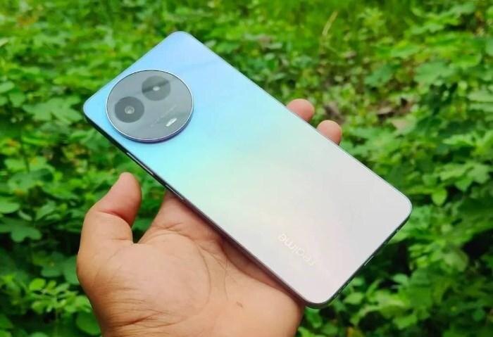 
Прошивки на Realme V50s Android 14, 15 и 16 официальные и альтернативные версии