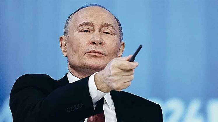    МИХАИЛ ТЕРЕЩЕНКО/ТАСС В целом, считает Владимир Путин, год для россий ской экономики прошел удачно