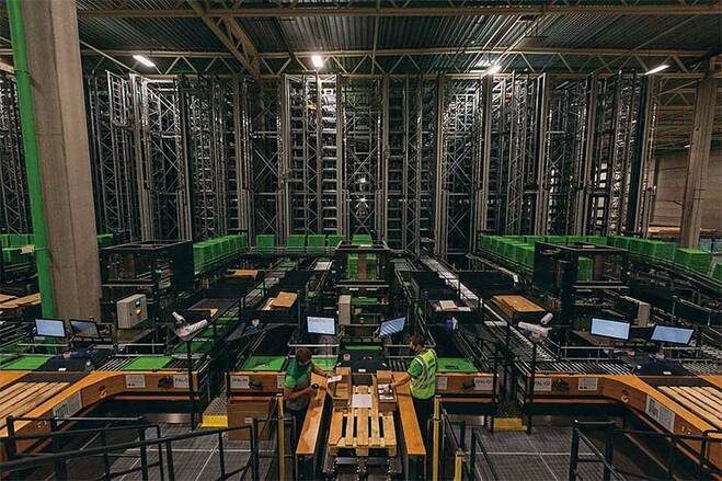    предоставлено компанией «Лемана ПРО»: И двое на складе воины