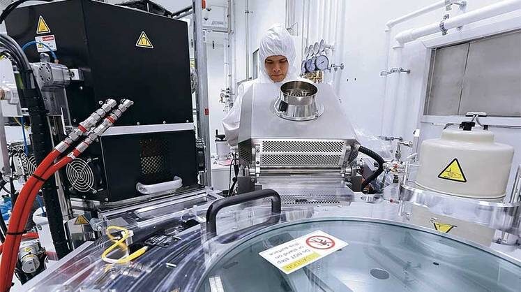    ИТАР-ТАСС/ МИХАИЛ ДЖАПАРИДЗЕ Наука и индустрия воодушевлены программами импортозамещения и готовы работать вместе. Результат — скачок темпов роста технологических отраслей