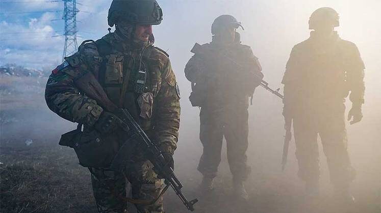    МИТРИЙ ЯГОДКИН/ТАСС Россия. ДНР. Военнослужащие во время подготовки штурмовых групп огнеметной роты 110-й отдельной гвардей ской мотострелковой бригады 51-й армии в зоне проведения специальной военной операции