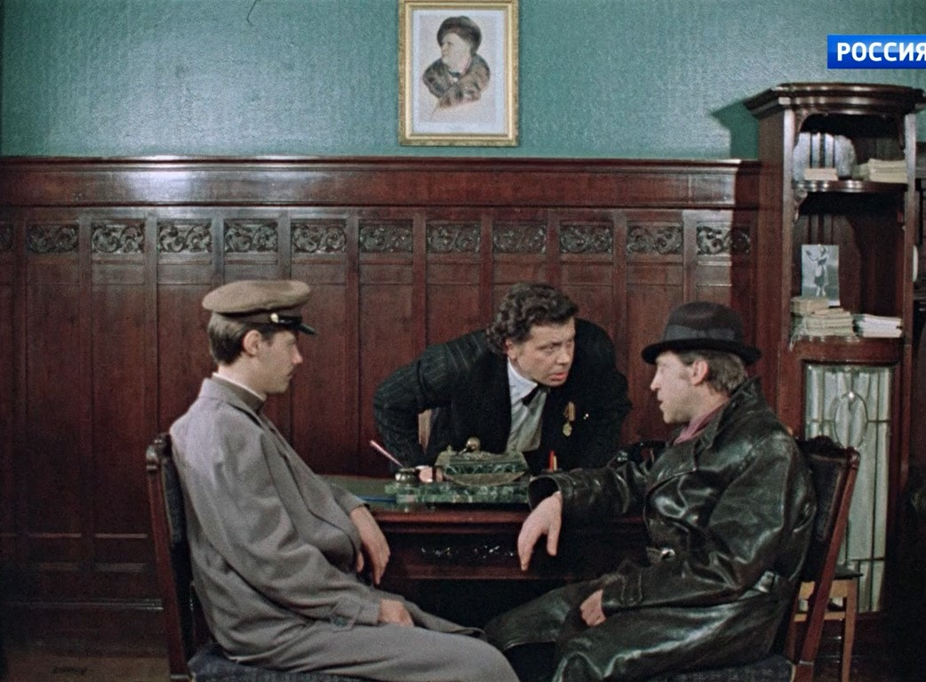 Кадр из фильма. Фото с сайта https://citaty.info/character/gleb-zheglov?sort_by=date. Взято с Яндекс.Картинки