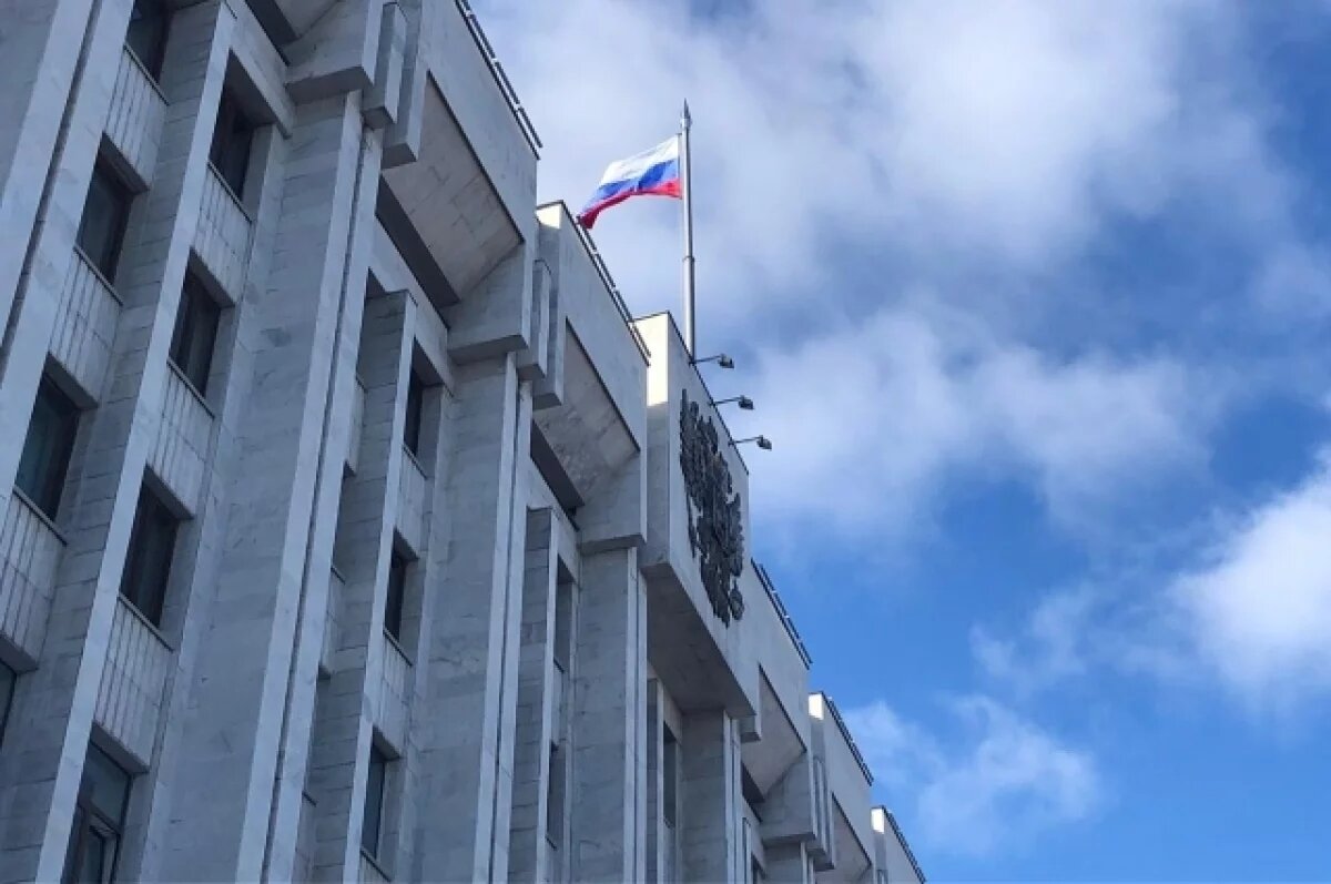    Плюс 5 министров и варяги.