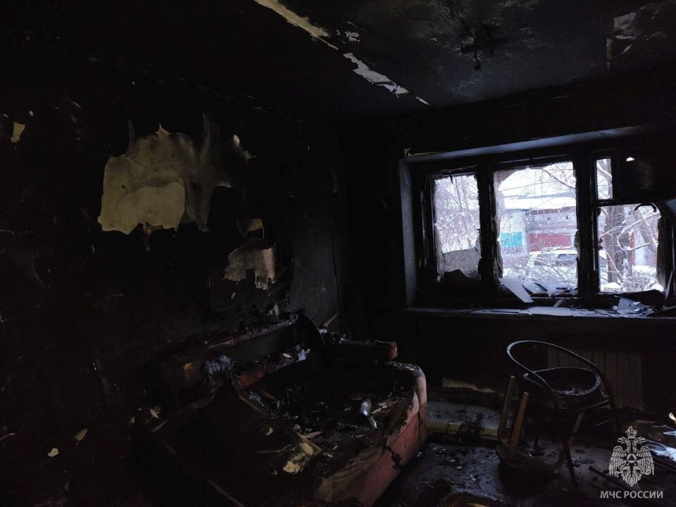    Пожар в квартире на Деповской . Источник: t.me/mchs_altkray