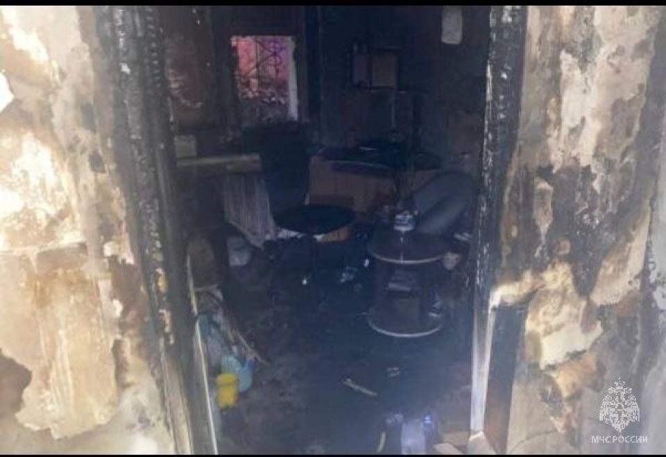    Пожар в квартире на Деповской . Источник: t.me/mchs_altkray