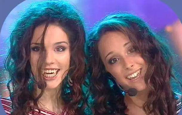 Мария со своей сестрой Ксенией. 