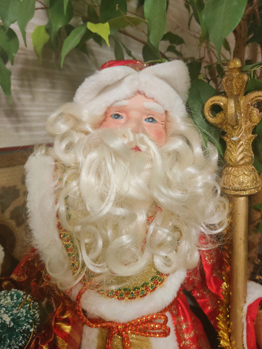 Наш домашний Дед Мороз, именно ему писал письма сын, пока не вырос. Сейчас обходится без посредников🤣