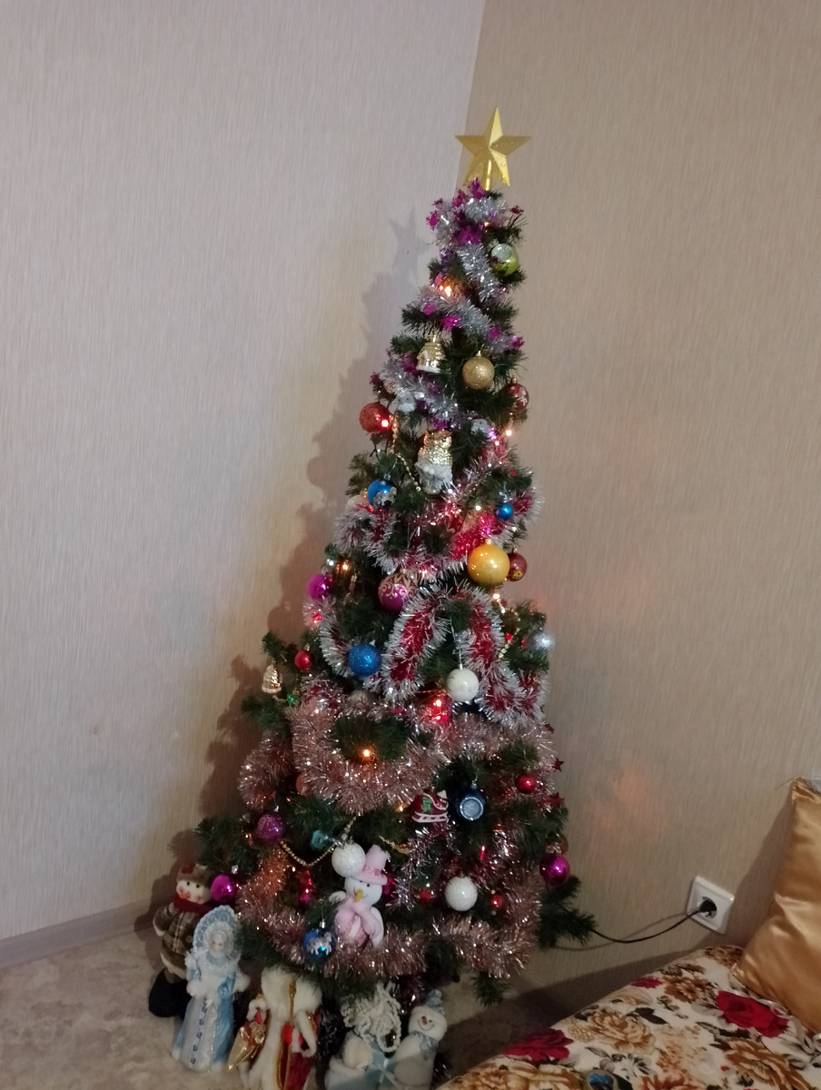 Ёлочка у мамы :-)