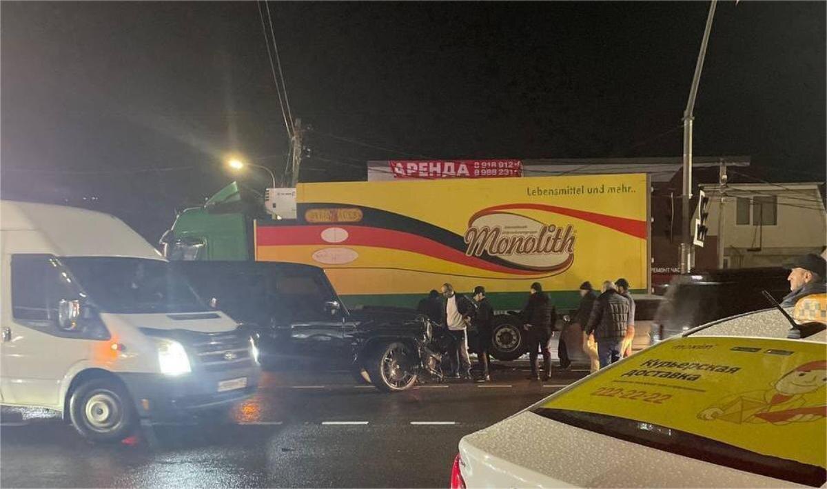 Фото: telegram-канал "ДТП Сочи"