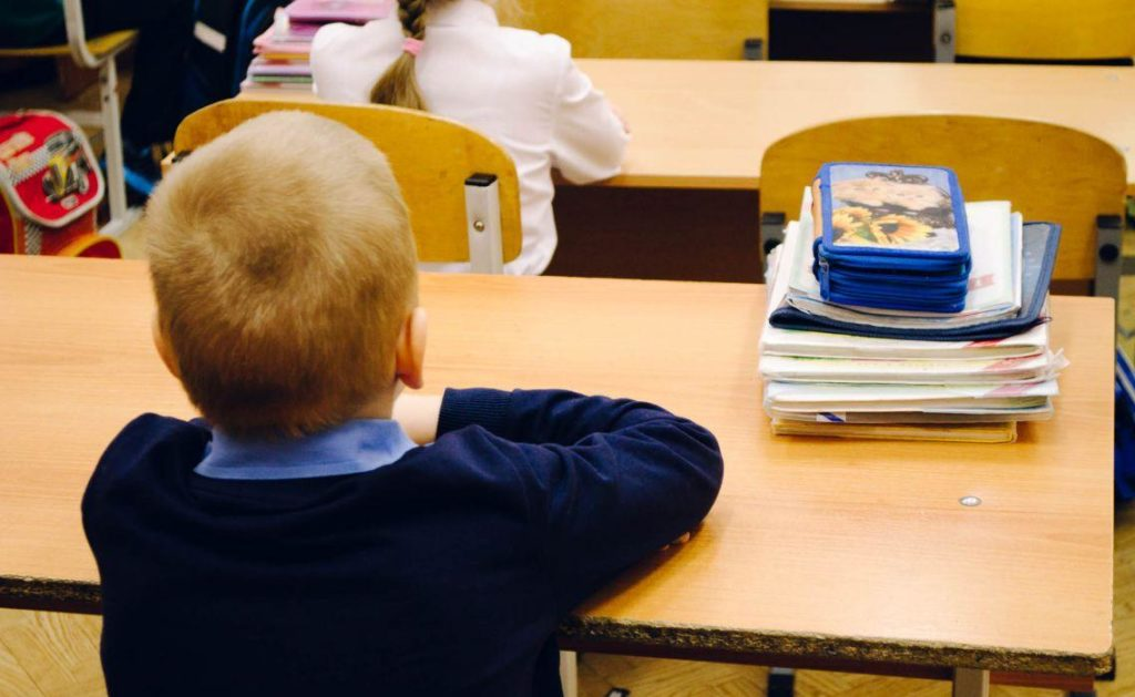 Источник фото: https://dontimes.ru/makeevskaya-shkola-vernulas-k-obychnomu-rezhimu-raboty/