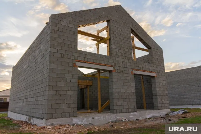 Подрядчик сорвал сроки строительства и остановил работы
Фото: Илья Московец © URA.RU