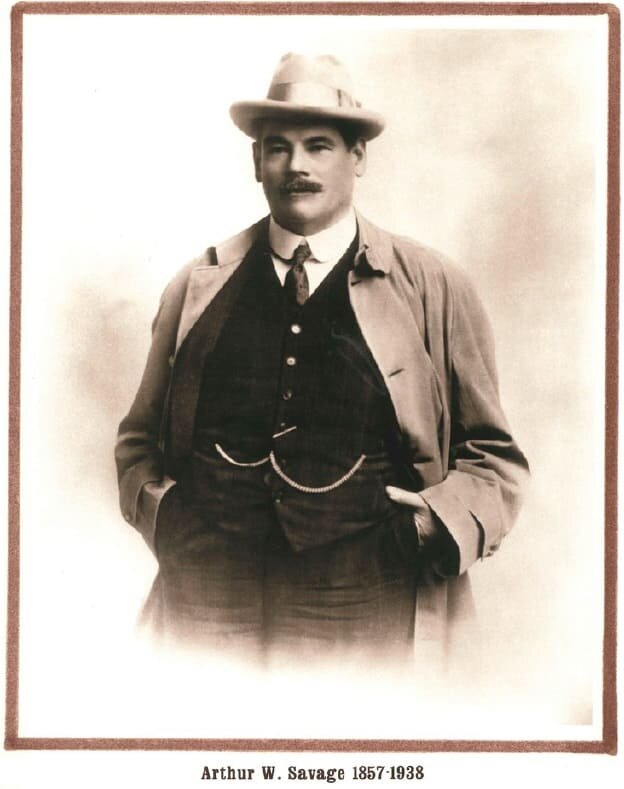 Артур У. Сэвидж/