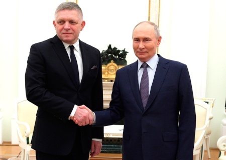    «Россия нам не враг, мы с ней не воюем». Что говорят о встрече Фицо с Путиным?