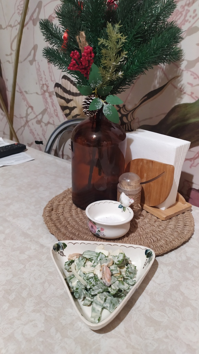 Салат с морским коктейлем ❤️