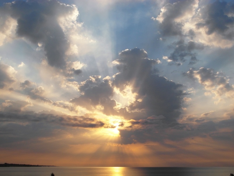    Восход солнца. Фото: REX