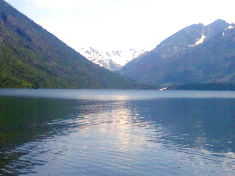 А вот и оно, наконец - Нижнее Мультинское озеро, самое большое из ьрех Мультинких озер