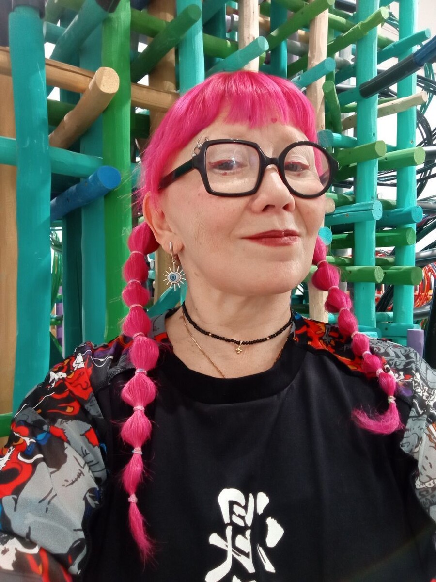 Наталья Романова, автор книг "Идеальная грамотность" и "Пиши без правил"