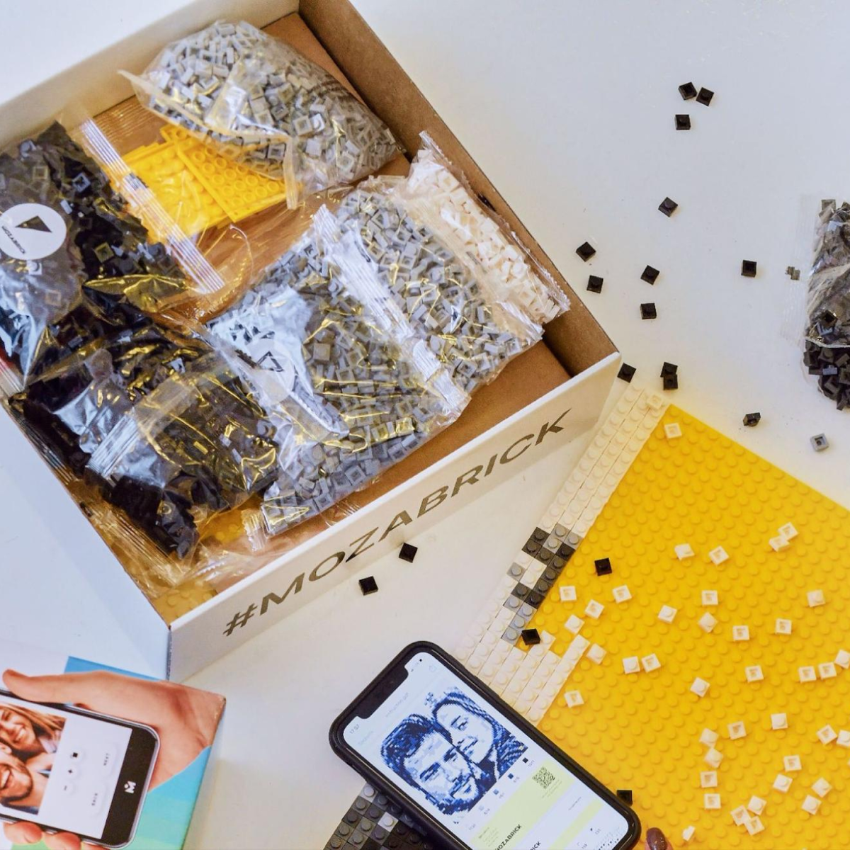 Внутри коробки тоже все супер — все детали распределяют в разные упаковки по цветам