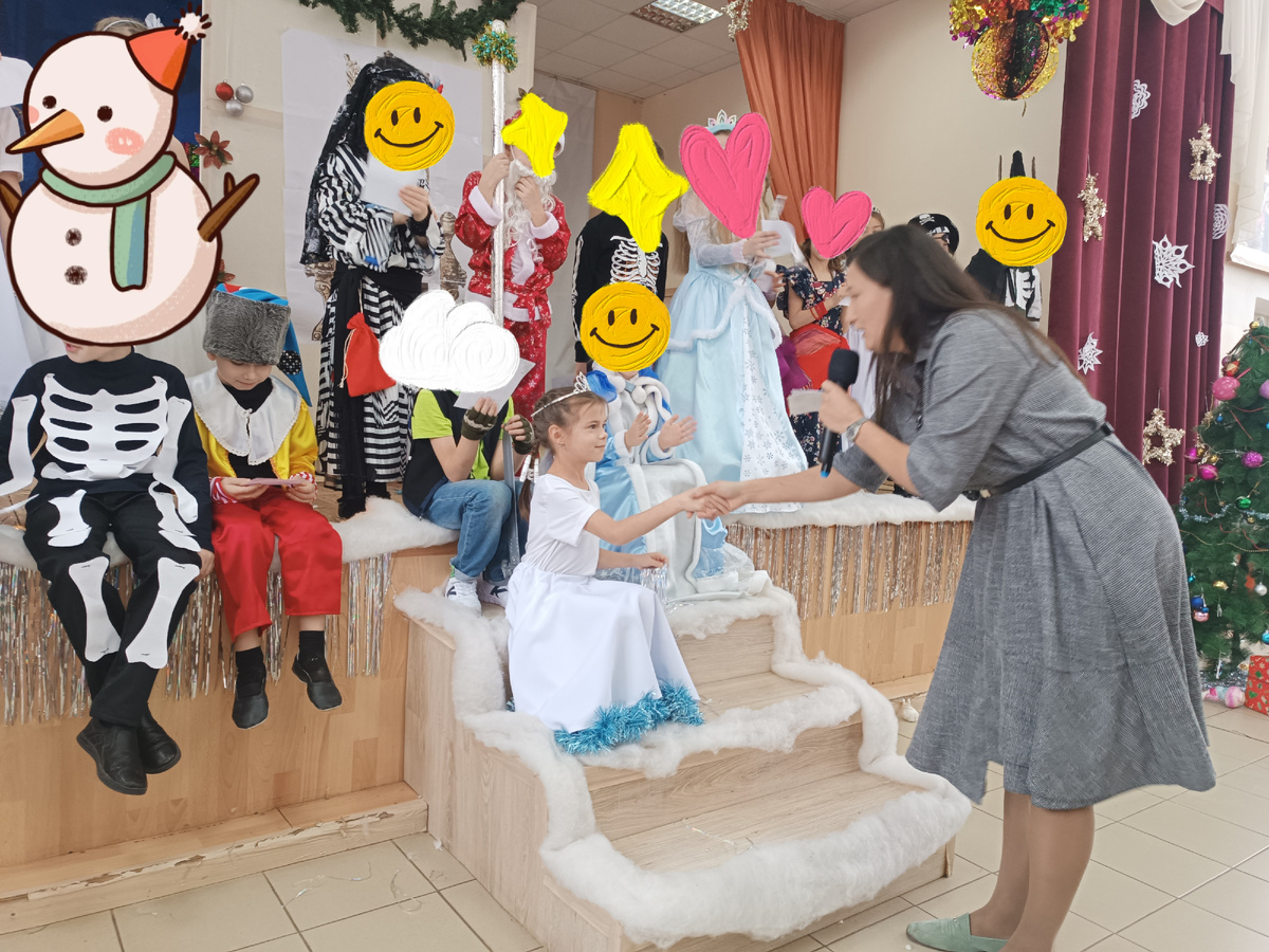 Фото автора. Грамоту вручают)