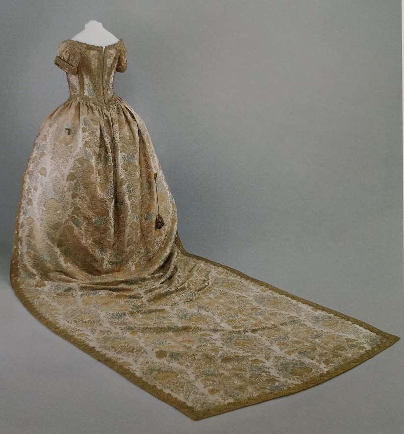 Коронационное платье Анны Иоанновны, 1730. (с) Из коллекции Музеев московского Кремля