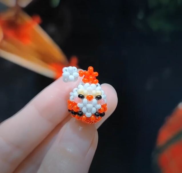    Круглый Дед Мороз из бисера от Biserbezgranic   
Источник: «Biserbezgranic»