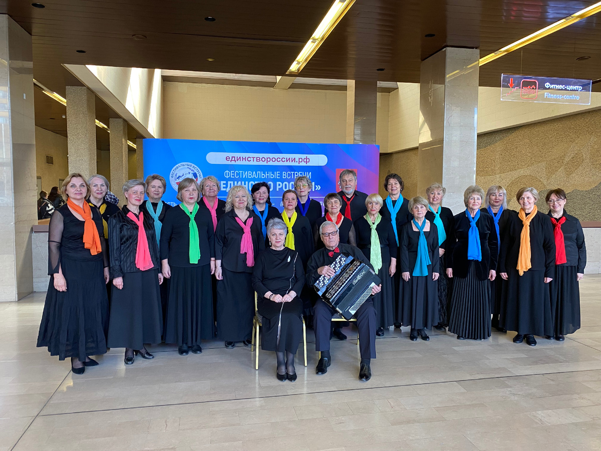В 2024 хор "Душа поёт"выступил на Всероссийском фестивале. Занял призовое место. Но это- не самое главное. Было просто интересно участвовать, слушать и смотреть участников, они приехали со всей страны, такие талантливые и красивые!!!! выражу общее мнение; мы получили большое удовольствие.