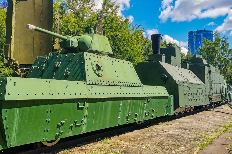 Уникальная 406-мм САУ "Конденсатор-2П",бронепоезд и редкая бронетехника в Центральном музее Вооружённых Сил