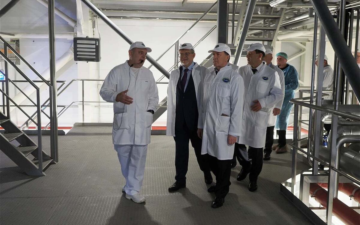    «Молвест» запустил в Воронежской области первую в России линию производства белка для спецпитания Фото – правительство Воронежской области